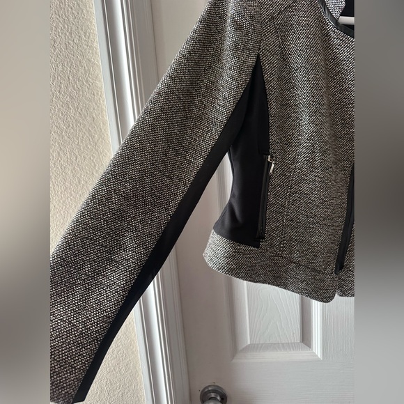 White House Black Market White + Black Tweed Moto Jacket Faux Leather Size 8 - Picture 5 of 11